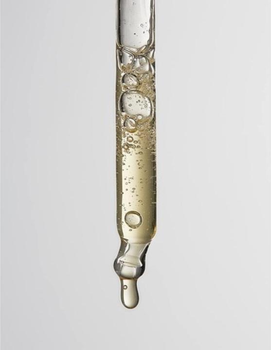 Produktbild Dr. Barbara Sturm Balancing Hair & Scalp Serum (50 ml)