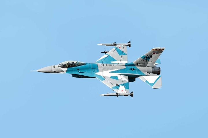 Produktbild Freewing F-16 90 PNP 8S E-Impeller Jet (Jet)