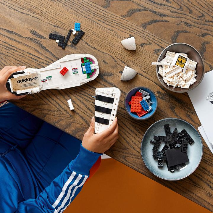 Produktbild LEGO Adidas Originals Superstar (10282, LEGO Icons)