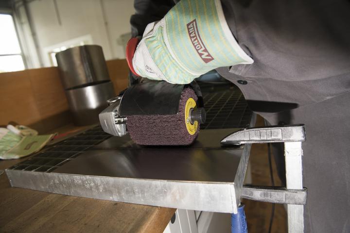 Produktbild Klingspor NFW 600 S - Vlieswalzen 110 x 100 x 19 mm (A Very Fine)