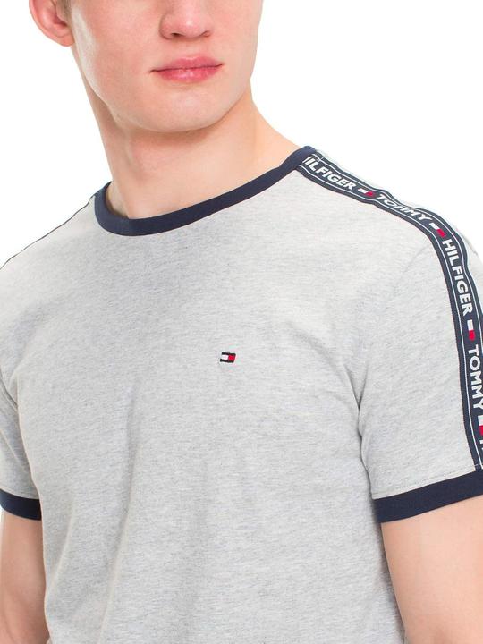 Actual product image Tommy Hilfiger tee (50, M)