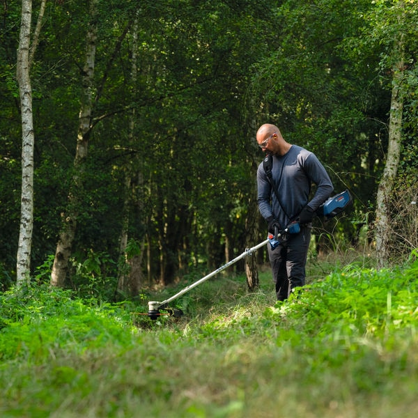 Produktbild Bosch Hausgeräte BOSCH Akku-Rasentrimmer 18V Ø40mm