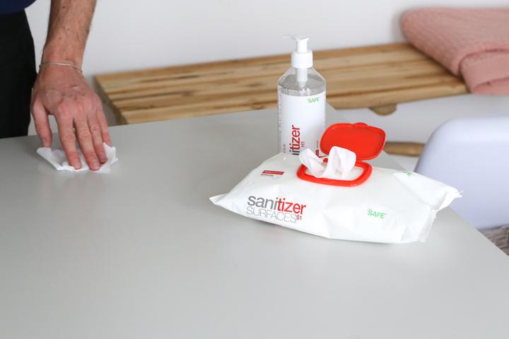 Actual product image Saniswiss Sanitizer Surfaces S1 Wipes 100 pieces