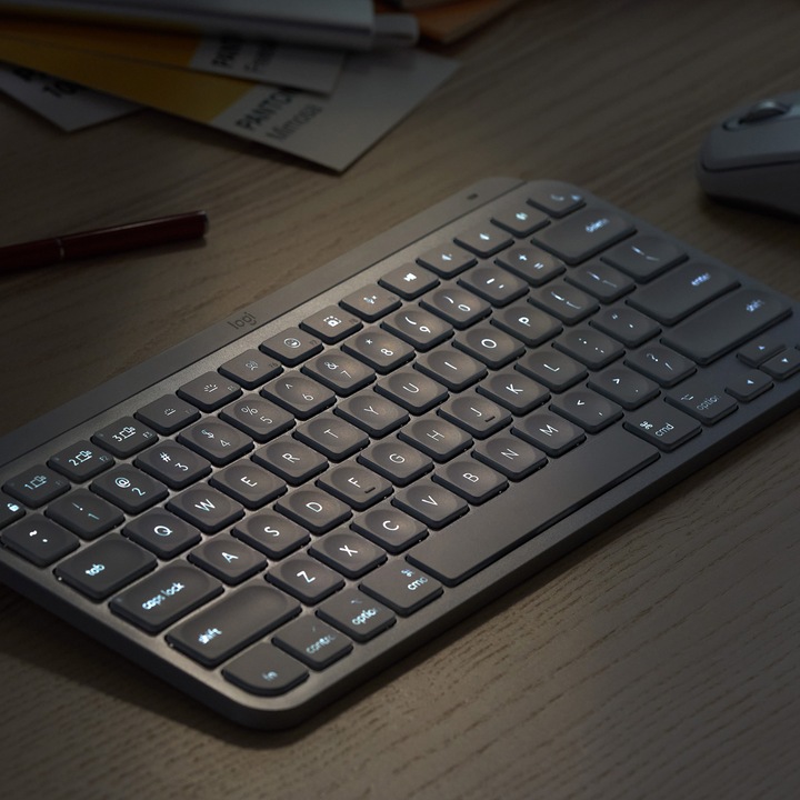 Actual product image Logitech MX Keys Mini for Business (US, Wireless, Cable)