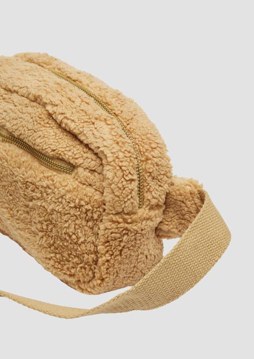 Actual product image S.Oliver Tasche Crossbody-Bag aus Teddyplüsch