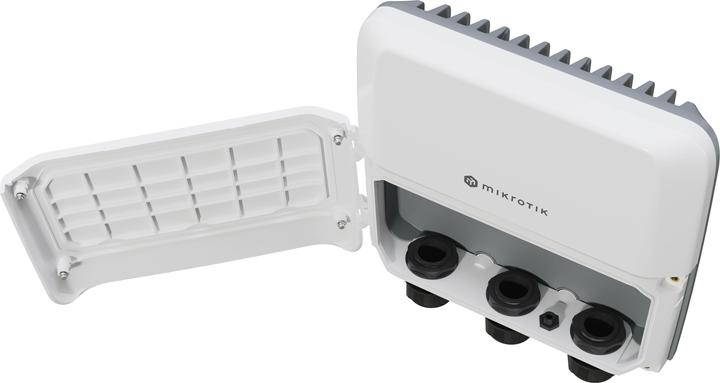 Produktbild MikroTik RB5009UPr+S+ mit Marvell Armada ARMv8 CPU (4 Kerne, 1.4GHz pro Kern)