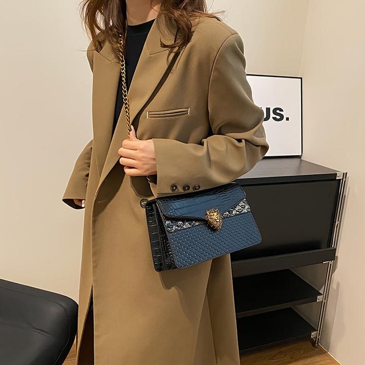 Produktbild Only-Bags.Store Klassische Nischen-Design Mini Square Umhängetasche, All-Match Trendy Klappe Löwe Knopf Dekor Kette