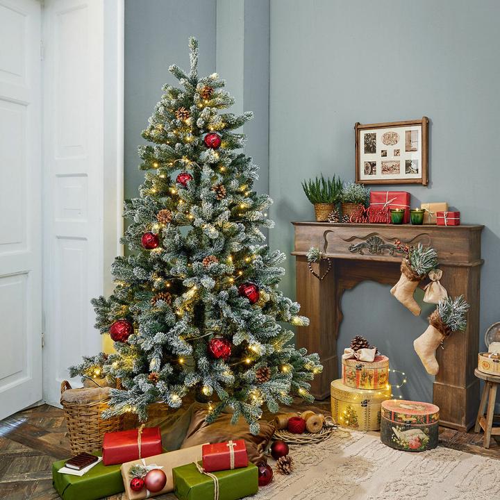 Actual product image Loberon Christmas tree Mannier green (240 cm)