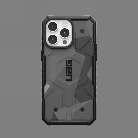 Actual product image UAG Pathfinder SE Case (Apple iPhone 15 Pro Max)
