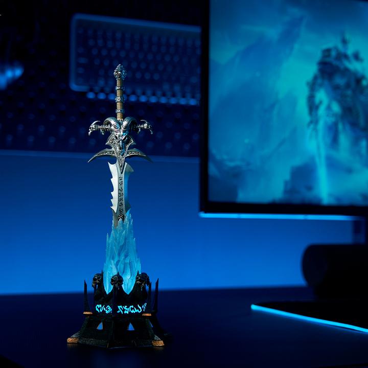 Actual product image Hex Collectibles World of Warcraft 20th Anniversary Frostmourne Collector’s Edition Replica