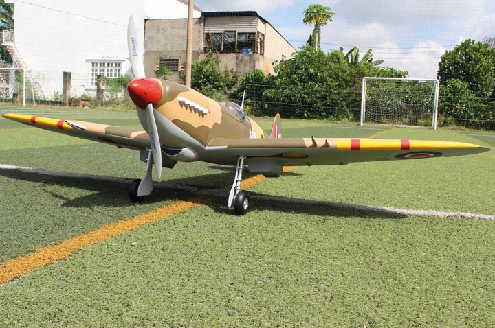 Actual product image Seagull Models SG-Models ) Spitfire Giant 86" 55cc WITHOUT retractable gear, matt finish, Warbird (Warbird)