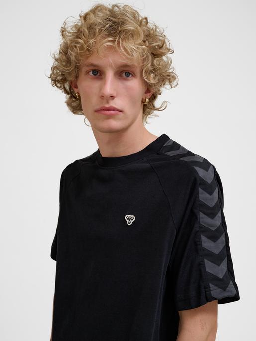 Produktbild hummel hmlARCHIVE LOOSE T-SHIRT S/S (L)
