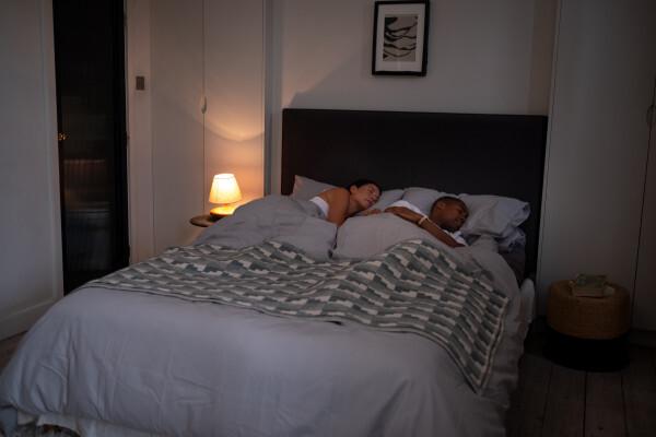 Actual product image Homedics SS-WB100CE-WW, WakeBand, Your Silent Alarm, Cream