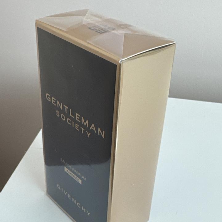 Actual product image Givenchy Gentleman Society (Eau de parfum, 60 ml)