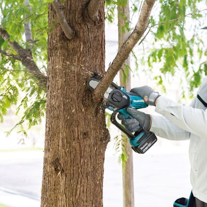 Image du produit Makita DUC101Z01 (Tronçonneuse à batterie)