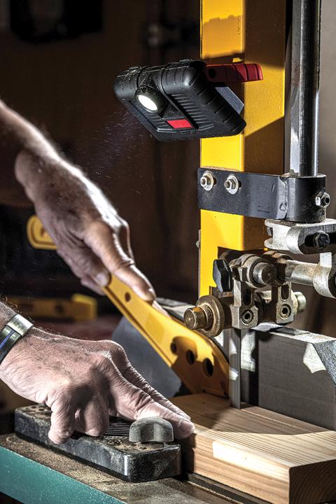 Image du produit Coast Lampe de travail à LED PM210 (530 lumens) (530 lm)