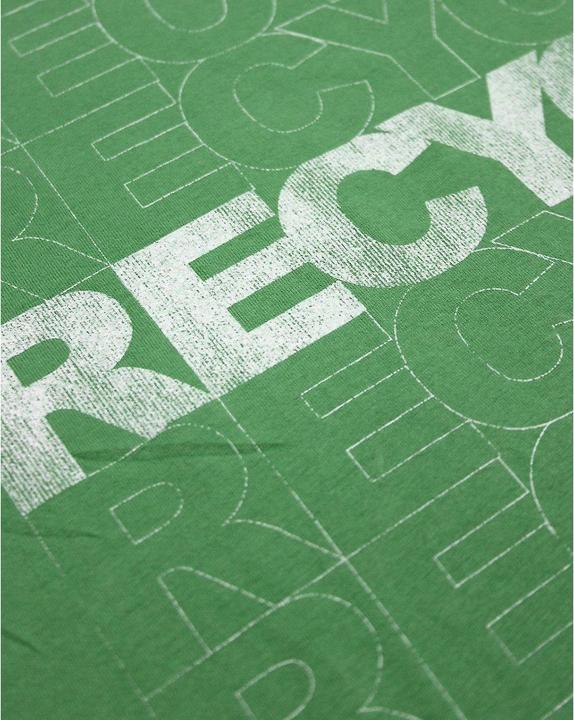 Actual product image Junk Food UTNS5553 P (XL)