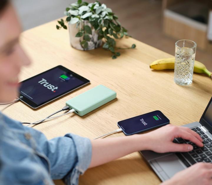 Produktbild Trust POWER BANK USB 20000MAH/PRIMO BLUE 25026 (20000 mAh, 15 W, 74 Wh)