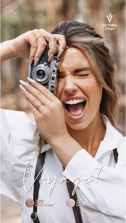 Actual product image Visconti Di Modrone VICTORIA VYNN Pure Creamy Hybrid 229 BEIGE GLADE 8ml Voyage Collection (BEIGE GLADE, Gel-Effect Nail Polish)