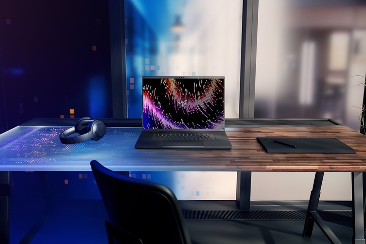 Actual product image Razer Blade 18 (18", Intel Core i9-13950HX, 32 GB, 1000 GB, US)