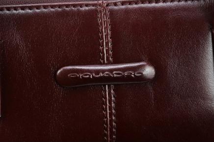 Produktbild Piquadro Blue Square - Schmale, erweiterbare Laptoptasche (16")