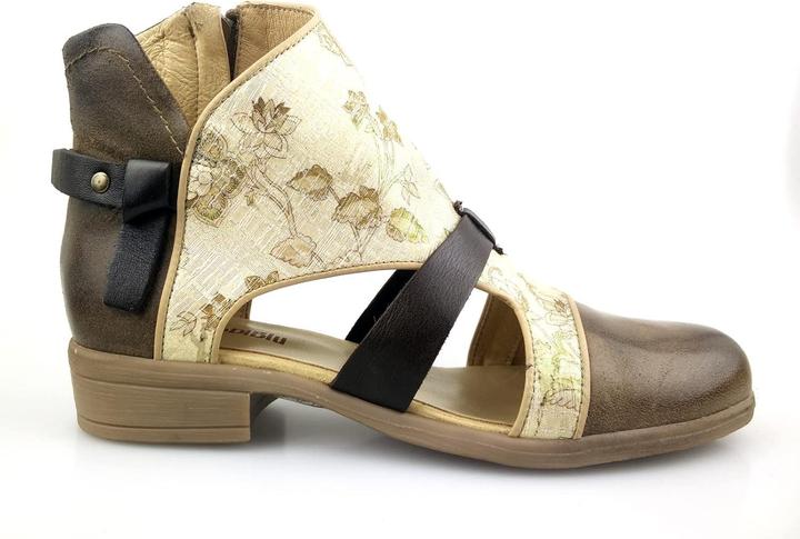 Actual product image Pintodiblu Oxford Lowheel Leather Bootie (41)