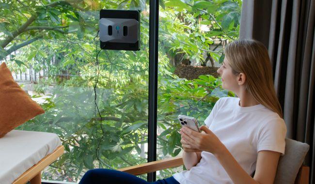 Actual product image Eziclean Windobot S6 Ultra