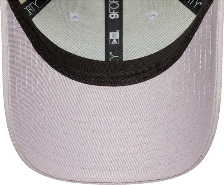 Actual product image New Era 9Forty Strapback Damen Cap - FC Chelsea Beige