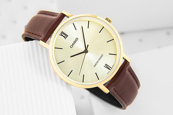 Image du produit Casio Montre pour femme LTP-VT01GL-9BUDF + BOX (Montre analogique, 35 mm)