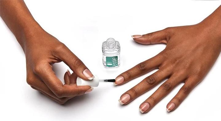 Productafbeelding Essie Sterke start (Zo sterk als het maar kan, Basislaag)