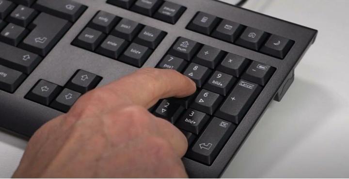 Actual product image CHERRY secure board (US, Cable)