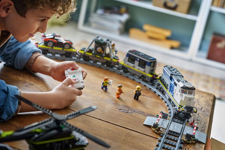 Immagine prodotto LEGO Attacco al treno della polizia (60508, LEGO City)