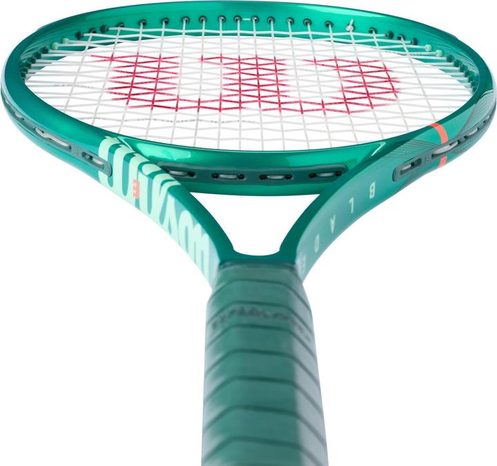 Actual product image Wilson Blade 98 16x19 V10 Tennisschläger (3, 305 g, Not covered)