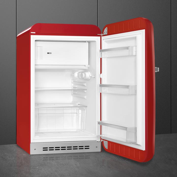 Actual product image Smeg FAB10RRD6 Refrigerator right hinge red 50's style, 2025 model, EEK: D (122 l)