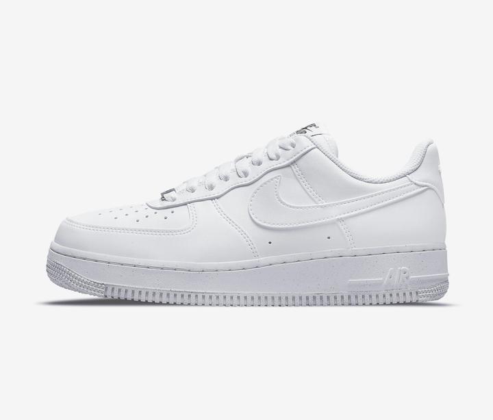 Immagine prodotto Nike AIR FORCE 1 07 DONNE (43)
