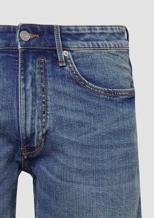 Produktbild S.Oliver Jeans-Hose Leichte Jeans-Bermuda / Regular Fit / Mid Rise (31)