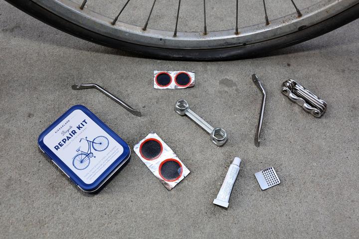 Actual product image Kikkerland Bicycle Repair KIT Tools, Blue, One Size
