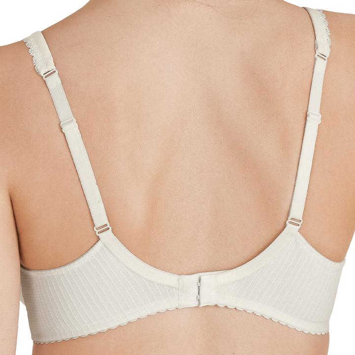 Image du produit Conturelle Mille Fleurs Soutien-gorge à coques avec bonnet Spacer (Une unité par pack, 70 C)
