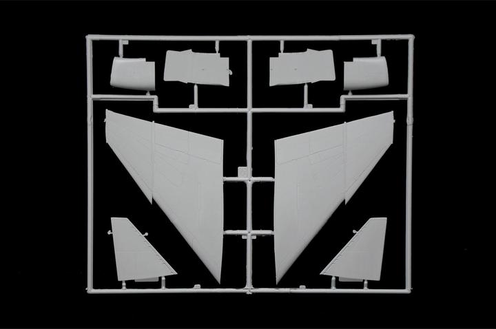 Immagine prodotto 1:48 F-4J Phantom II