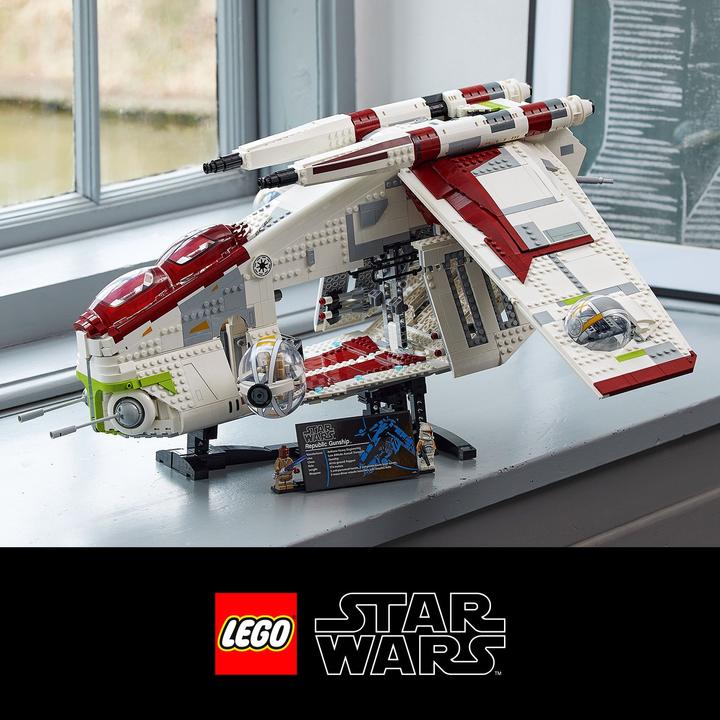 Actual product image LEGO UCS Republic Gunship (75309, LEGO Rare Sets, LEGO Star Wars)
