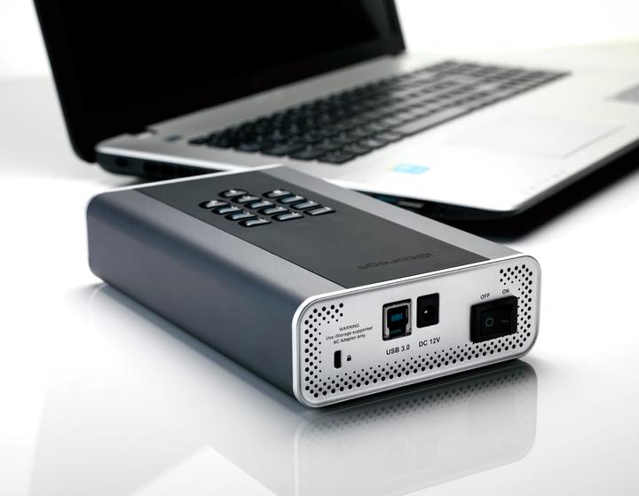 Produktbild iStorage diskAshur DT² - Festplatte - verschlüsselt - 12 TB - extern (tragbar) (12 TB)