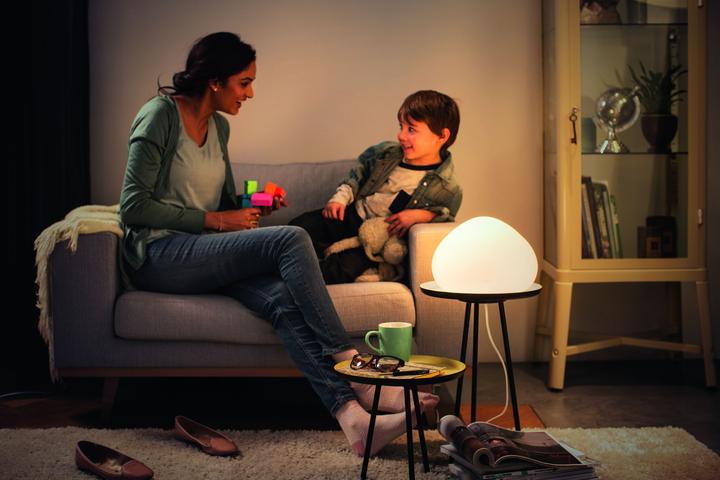 Actual product image Philips Hue Wellness Base BT (806 lm, E27)