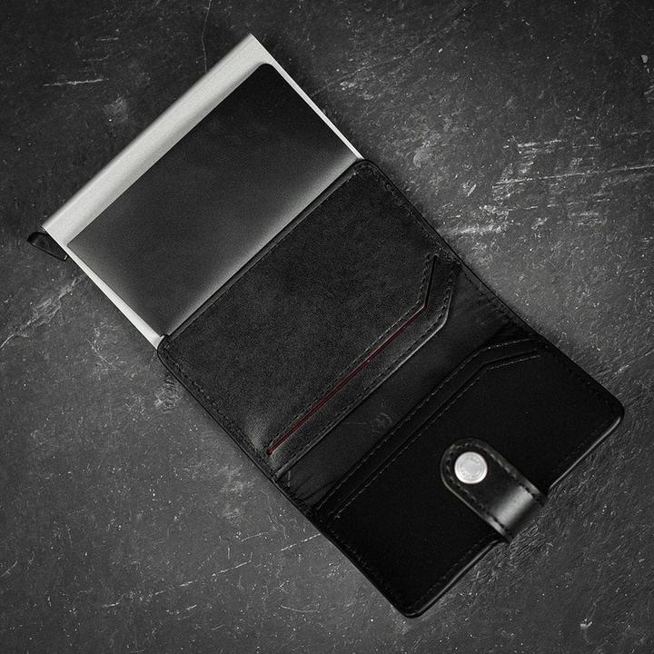 Actual product image Victorinox Altius Secrid