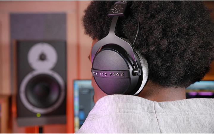 Produktbild Beyerdynamic DT 770 Pro X Limited Edition (Keine Geräuschunterdrückung, Kabelgebunden)