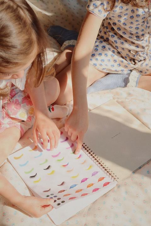 Produktbild Konges Slojd Glam Me Up StickerBuch