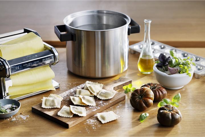 Actual product image Wired Cooking Wired Cooker