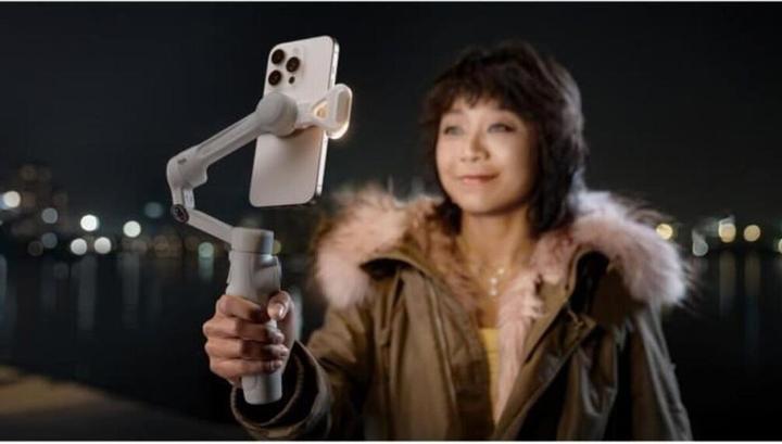 Actual product image Insta360 Flow 2 AI Tracker Bundle (Smartphone, 0.30 kg)