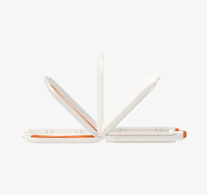 Actual product image Spigen MagSafe Card Holder Tin Tap MagFit+ Dune Beige