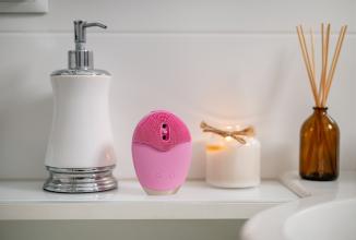 Actual product image Humanas Aura Foam Schall-Gesichtspflegebürste – Rosa