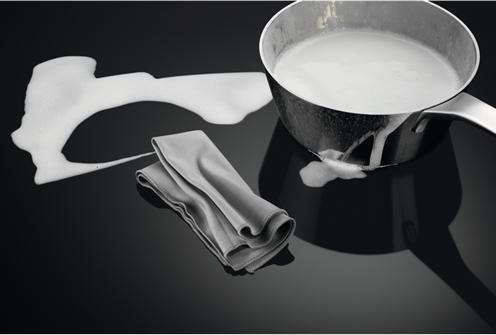 Image du produit AEG IKE84445XB - Noir - Inox - Intégré - 80 cm - Halogène - Verre - 4 Zone(